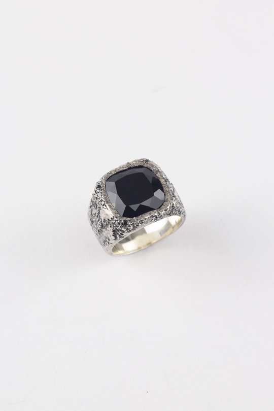 TRI486-Black moon ring, Tobias Wistisen